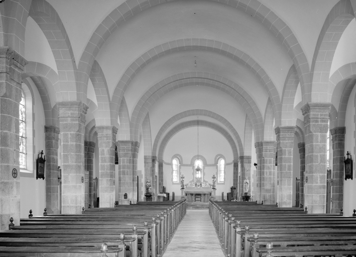 Eglise paroissiale Saint-Pierre et Saint-Paul (Loyat)