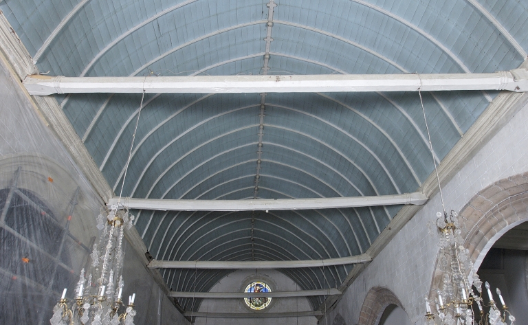 Décor de charpente : entraits, sablières et lambris de couvrement