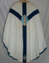 Ornement blanc 1 : chasuble, bourse de corporal, étole