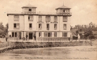 Ancien hôtel de voyageurs dit "Hôtel Sainte-Marine" actuellement restaurant les Flots, quai Kador, Morgat (Crozon)
