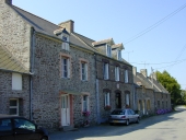 Alignement de maisons, la Ville aux Samsons (Saint-Briac-sur-Mer)