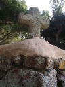 Croix de chemin (vestiges), Kerguereva (île de Bréhat)