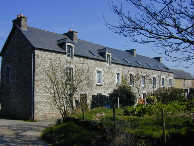 Alignement de maisons, la Roche (Pleurtuit)