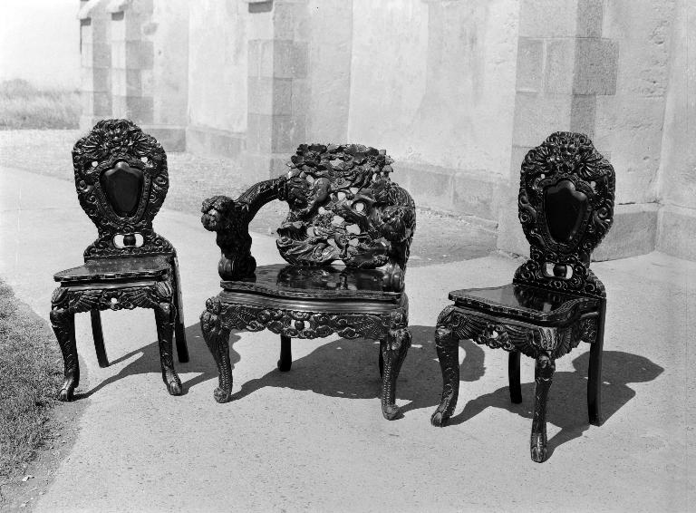 Chaise (2), fauteuil