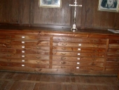 Meubles de sacristie : chasublier, armoires de sacristie, confessionnal