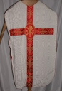 Ornement blanc 4 : chasuble, bourse de corporal, étole, manipule