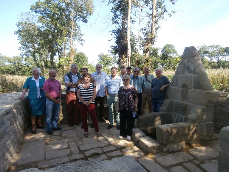 Fontaine de dévotion Notre-Dame-de-Consolation à Penquer (Le Vieux-Marché)