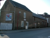 Café, 23 avenue Philippe de Volvire (Sens-de-Bretagne)