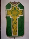 Ornement vert 2 : chasuble, bourse de corporal, étole, manipule, voile de calice