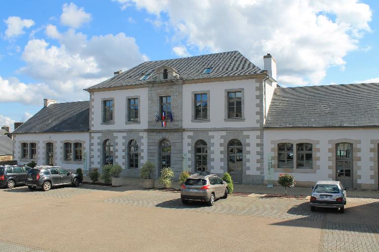 Les bâtiments publics sur la commune de Plougonven