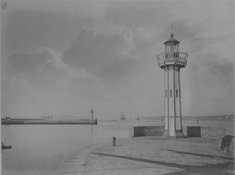Jetée ouest, port de commerce (Brest)