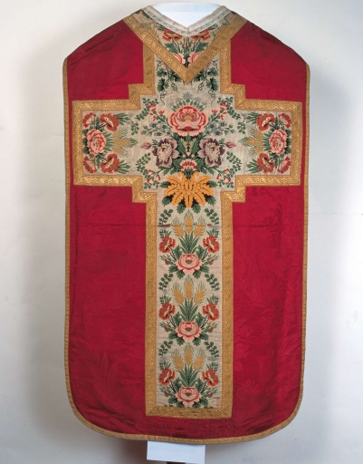 Ornement rouge 3 : chasuble