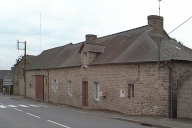 Ferme, 16 rue Pierre du Colombier (Livré-sur-Changeon)