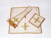 Voile de calice ; bourse de corporal ; manipule