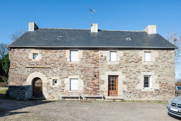 Ensemble de maisons de marchand de toile et de tisserand, La Ville-au-Breil (Saint-Thélo)