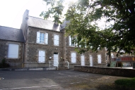 École communale, 7 rue Guy Homery (Créhen)