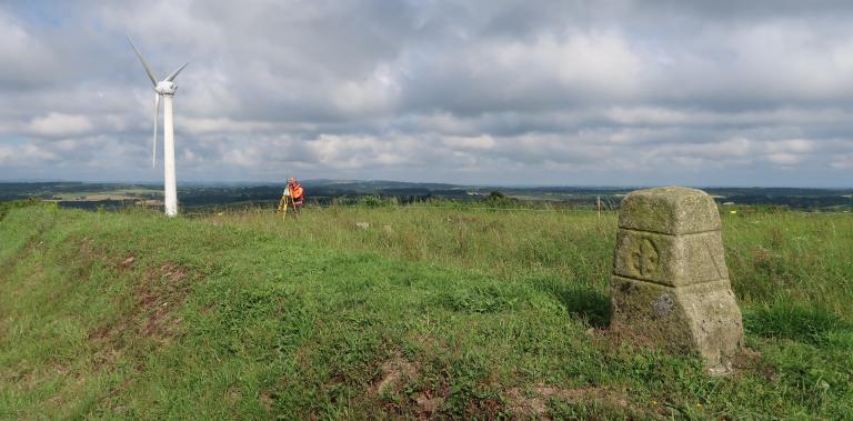 Bornes géodésiques de Goariva (Plougras)