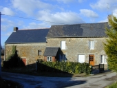 Alignement de deux fermes, la Pinderie (Cuguen)