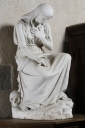 Statue sur socle : Sainte Marie-Madeleine