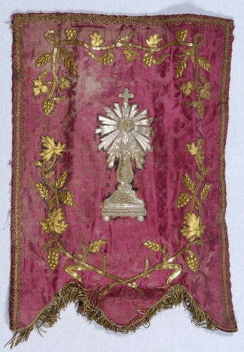 Voile d'exposition du saint sacrement : Enfant-Jésus, ostensoir