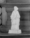 Statue (statuette) : Jeune Trégorroise en costume