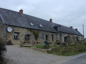 Alignement de quatre logis, la Haute Poissonnière (Eancé)