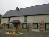 Alignement de trois anciens logis, Saint-Symphorien, la Ville Courgeul (Hédé)