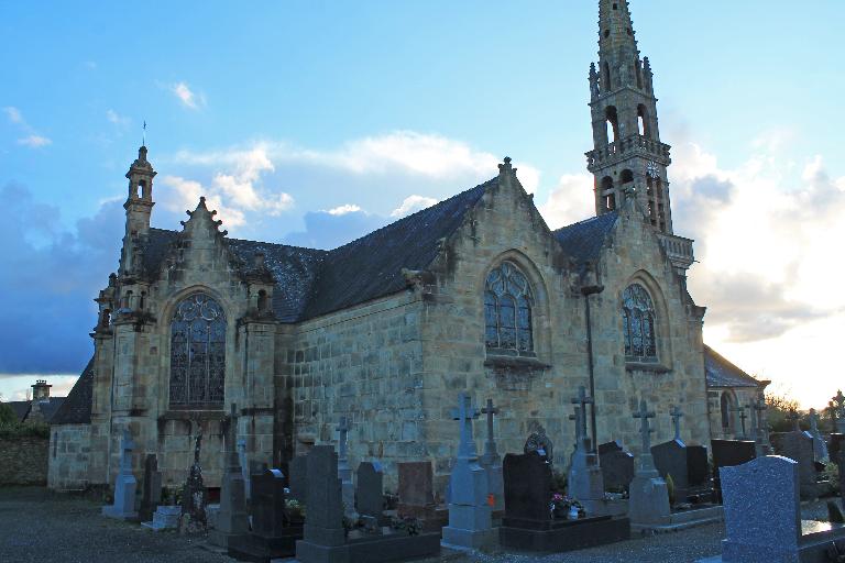 Eglise Saint-Nonna, bourg (Logonna-Daoulas)