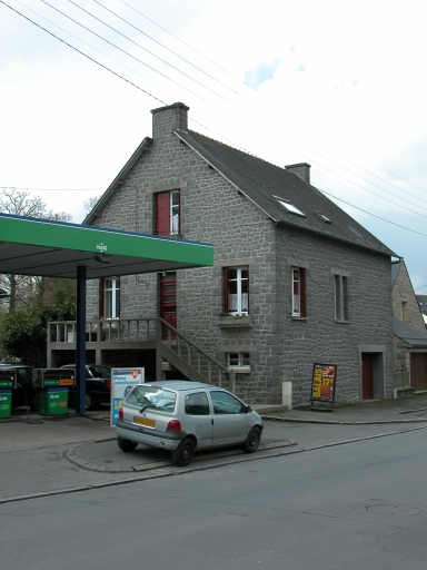 Maison, 12 avenue E. et M. Pinault (Pacé)