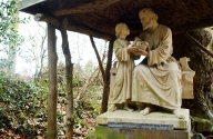 Monument : Saint-Joseph enseignant l'Enfant Jésus, rue Mademoiselle du Vautenet (Meillac)