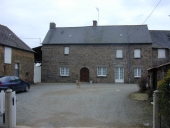Manoir puis ferme, la Hurlais (Sens-de-Bretagne)