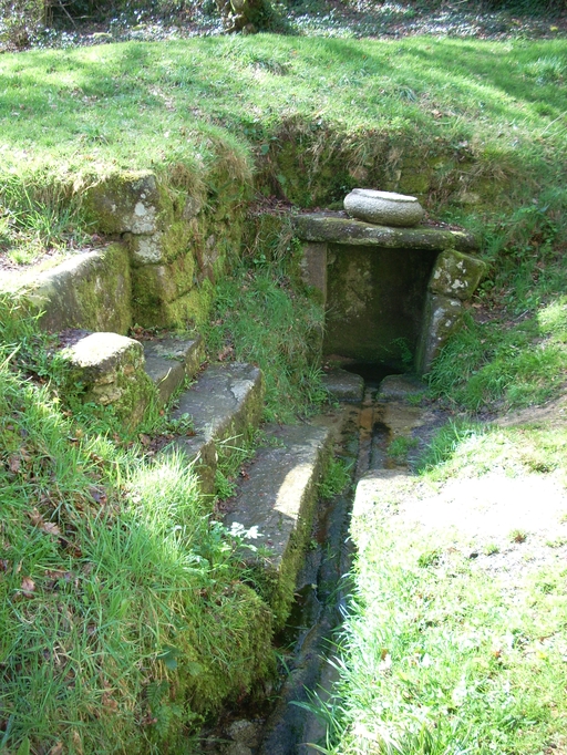 Fontaine de dévotion de Quirio (Plounérin)
