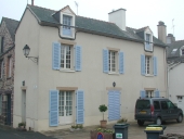 Maison, 6 place de Guittai (Montfort-sur-Meu)