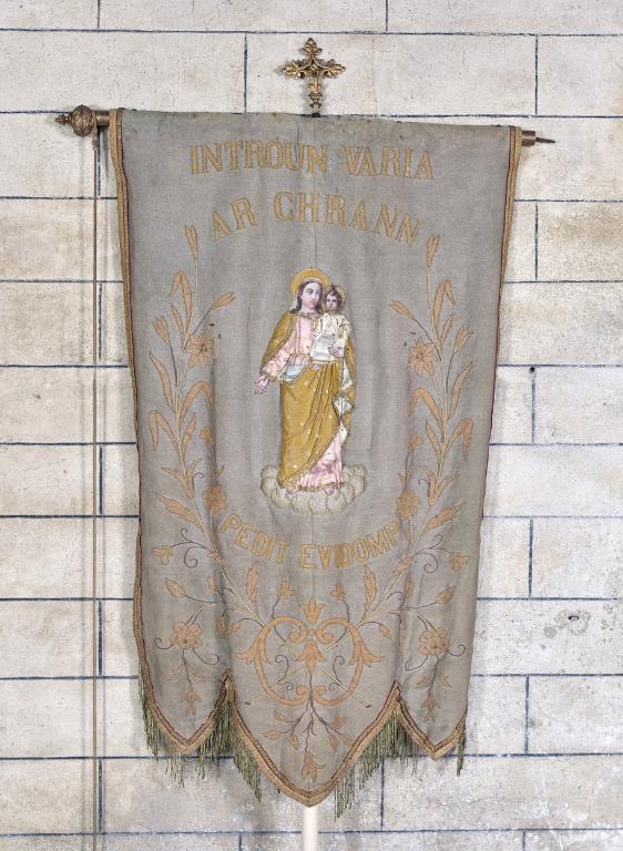 Bannière de Notre-Dame du Crann et de sainte Thérèse, église Saint-Pierre (Spézet)