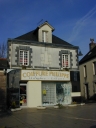 Magasin de commerce, place de la Mairie (Pipriac)