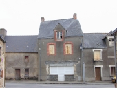 Maison à boutique, 13 rue du Colonel Du Halgouët (Renac)