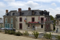 Maisons à boutique, 15-17 place de l'Eglise (Nouvoitou)