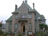 Hôtel de ville, place de la Mairie (Perros-Guirec)