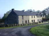 Alignement de cinq maisons, le Tertre (Renac)
