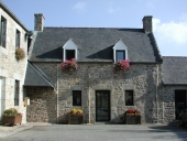 Maison, place Jules Gros (Trédrez-Locquémeau)