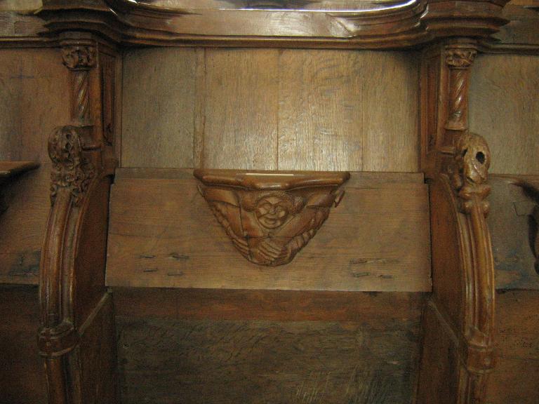 Cathédrale Saint-Tugdual : stalle 20