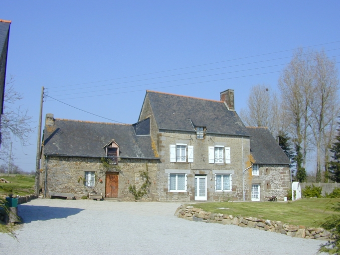 Alignement de deux logis, le Plessix L'Epine (Cuguen)