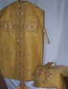 Ornement doré 1 : chasuble, étole, voile de calice