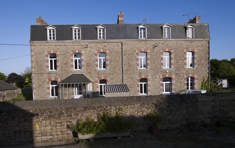 Ancienne école primaire publique