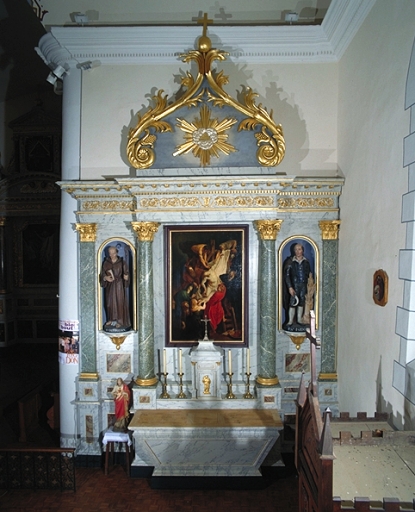 Ensemble de l'autel secondaire sud (autel, retable, tabernacle, 2 gradins)