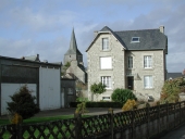 Maison, 2 rue du Général de Gaulle (Saint-Pierre-de-Plesguen fusionnée en Mesnil-Roc'h en 2019)