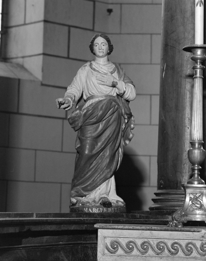 Statue : sainte Marguerite