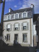 Maison, 8 rue de Bernus ; 2, 4 rue Jacques Cartier (Vannes)