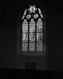 Verrières (10) (verrière à personnages, verrière archéologique) (baies 3, 4, 5, 6, 7, 8, 90, 11, 12), église paroissiale Saint-Pierre (Marpiré)