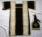 Paire de dalmatiques avec leur manipule